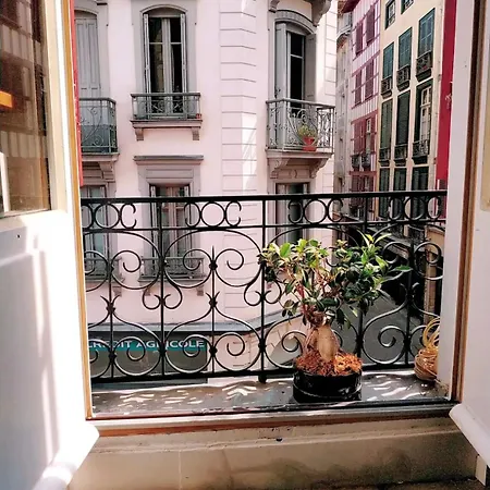 Halle Coeur De Apartman